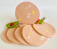 Cargar imagen en el visor de la galería, Galantina de cerdo con huevo Fritz